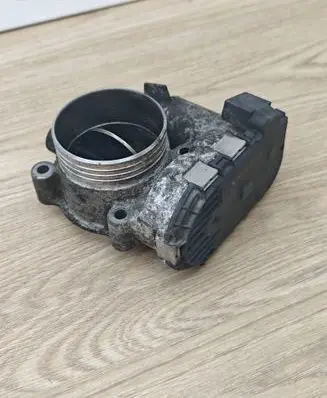 Volvo V70 Throttle valve 8692720 06W035 0281002701