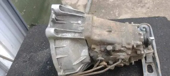 Mercedes-Benz 200 300 W123 Manual 4 speed gearbox 