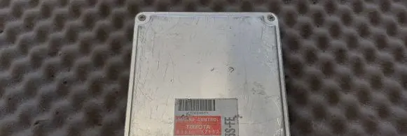 Toyota Camry Engine control unit/module 8966132192 1750001951