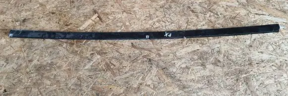 Nissan Primastar Front door windshield rail 