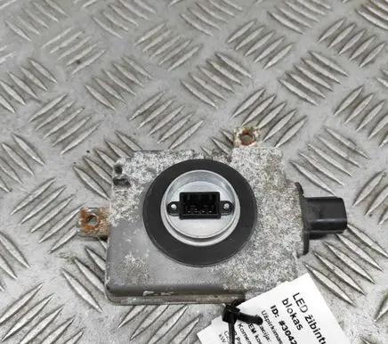 Mitsubishi Lancer LED ballast control module W3T16271