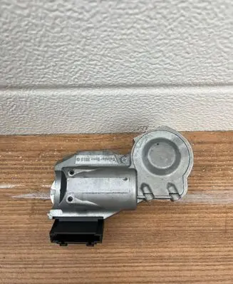 Mercedes-Benz E W211 Steering wheel lock A2034621130