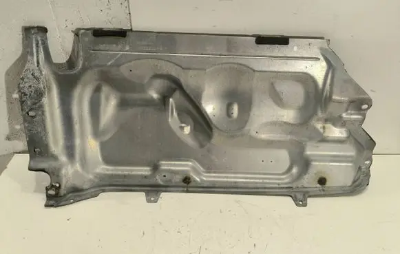 Volvo XC60 Heat shield in engine bay 9N10B738 31298537