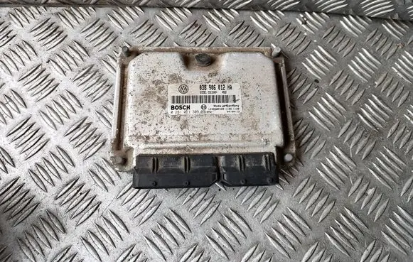 Skoda Octavia Mk1 (1U) Engine control unit/module 038906012HA 0281011309