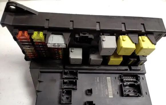 Mercedes-Benz Sprinter W906 Fuse module A9069006303 A9069017501ZGS001 A9069024301ZGS001