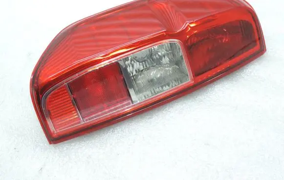 Nissan Navara D40 Rear/tail lights 26555EB38B