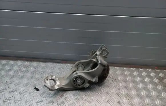 Audi Q5 SQ5 Rear wheel hub 8R0505435A