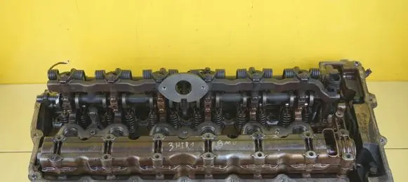 BMW 3 E90 E91 Engine head 7535325 N52B25AF