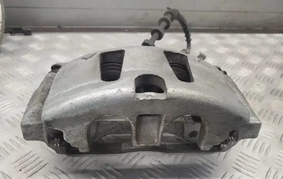 Chrysler Pacifica Front brake caliper 519AC A64BK 17986801