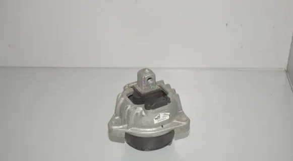 BMW 5 F10 F11 Engine mount bracket 6777381 22116777381