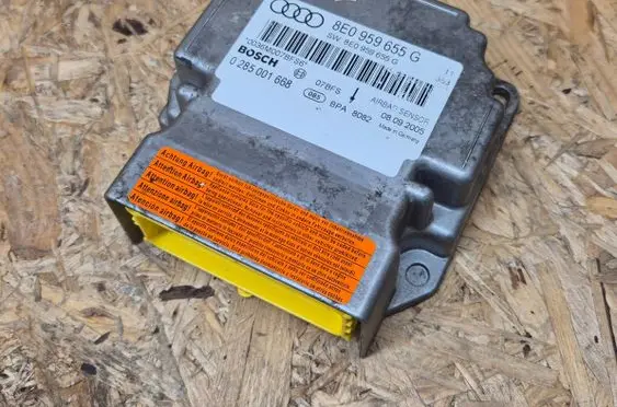 Audi A4 S4 B7 8E 8H Airbag control unit/module 8E0959655G 0285001668