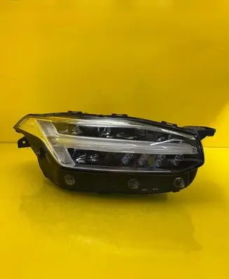Volvo XC90 Headlight/headlamp 32228695