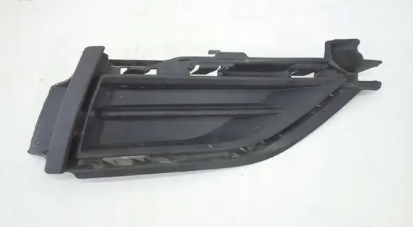Volkswagen Golf VII Front bumper lower grill 5G0853212G