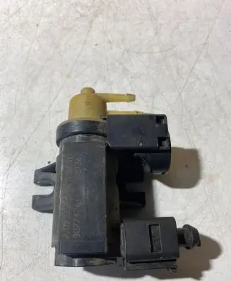 Volvo XC70 Turbo solenoid valve 70232500 08T262