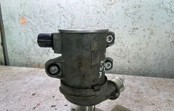 Ford Kuga III Water pump LX6E8501AA