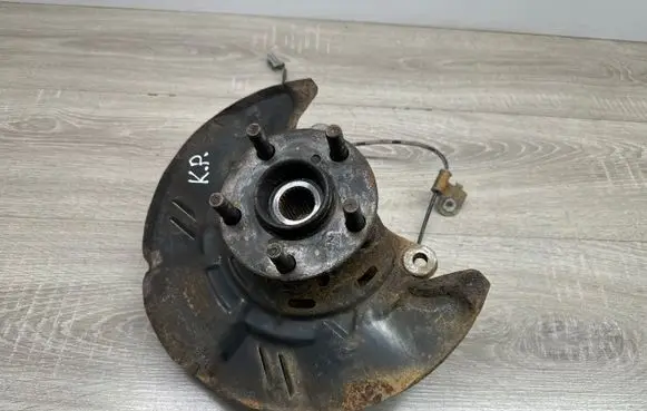 Subaru Forester SJ Front wheel hub