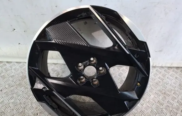 R20 alloy rim