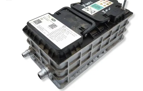 Land Rover Range Rover Sport L461 Car battery R8E210C784AH0IQ 20240812 0O1CP2190