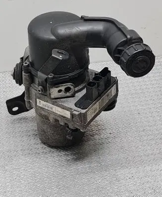 Peugeot 508 Power steering pump 9676154180