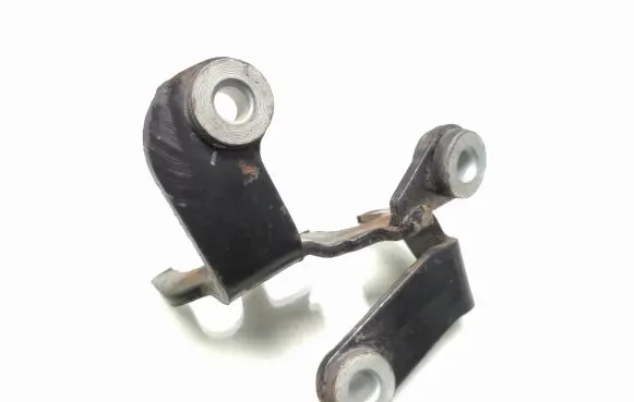 Hyundai i20 (PB PBT) Gear shift cable bracket 
