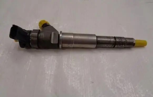 Fuel injector