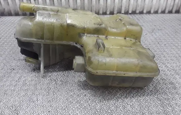 Coolant expansion tank/reservoir