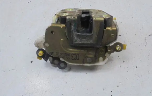 Nissan Micra Front door lock