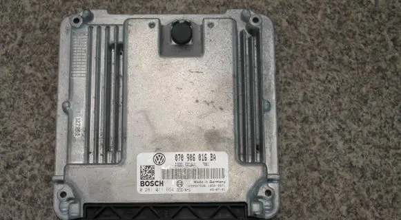 Volkswagen Transporter - Caravelle T5 Engine control unit/module 070906016BA 0281011664