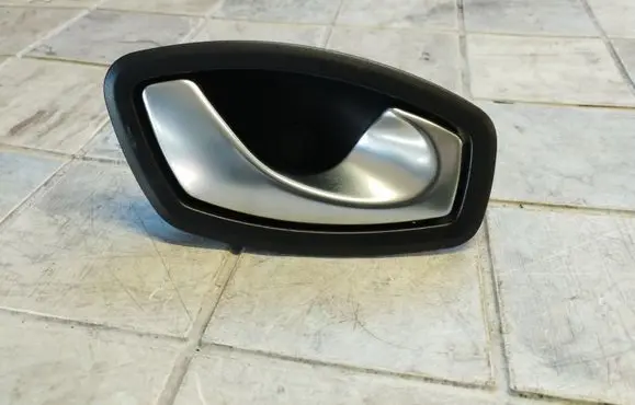 Renault Megane III Front door interior handle 826720001R