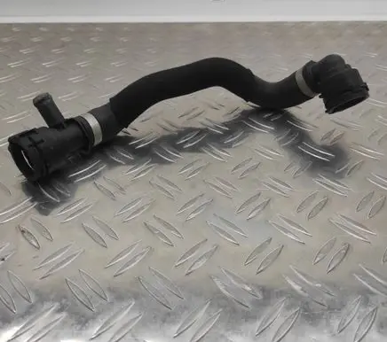 Coolant pipe/hose