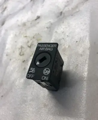 Volkswagen PASSAT B8 Passenger airbag on/off switch 5q0919237