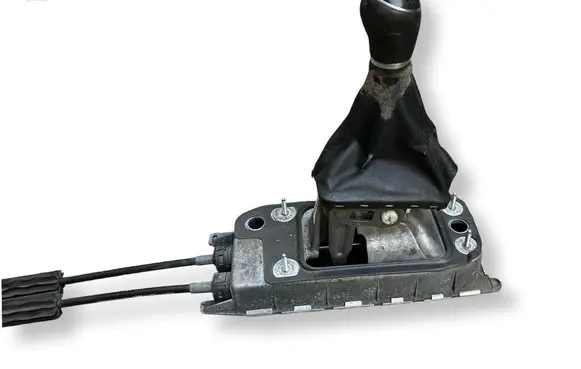 Volkswagen PASSAT CC Gear shifter/selector 3C0711049AG
