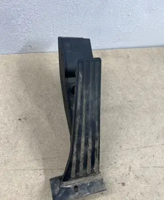 BMW 5 E60 E61 Accelerator throttle pedal 6766930 25916010