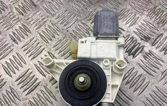 Mercedes-Benz ML W164 Front door window regulator motor A2518200842