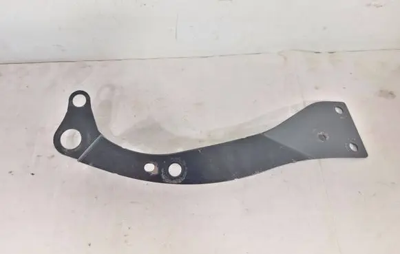 Audi A4 S4 B7 8E 8H Radiator mount bracket 8E0805538A