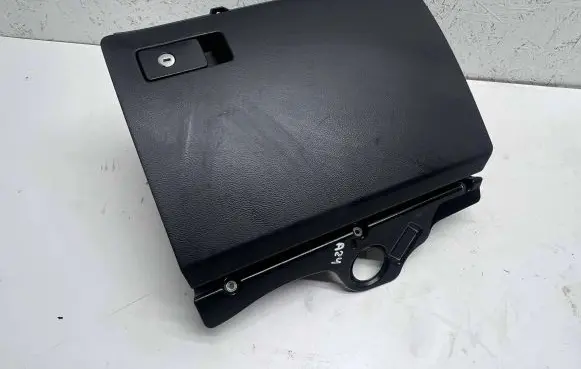Volkswagen PASSAT B7 Glove box 3C1857097BC