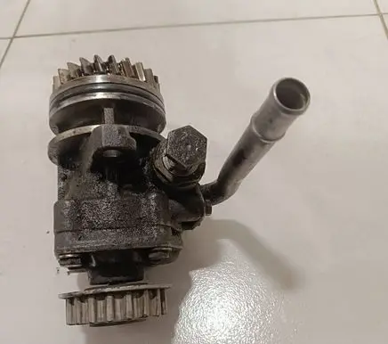 Volkswagen Transporter - Caravelle T5 Power steering pump 7h0422