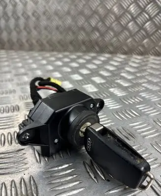 Audi Q7 4L Ignition lock 4F0909135G 4F0910132G