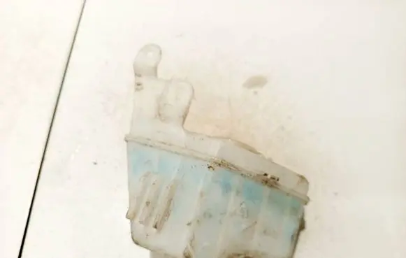 Mazda 323 Windshield washer fluid reservoir/tank 860142058 860142-058
