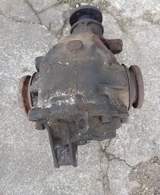 BMW X3 E83 Rear differential 12148224
