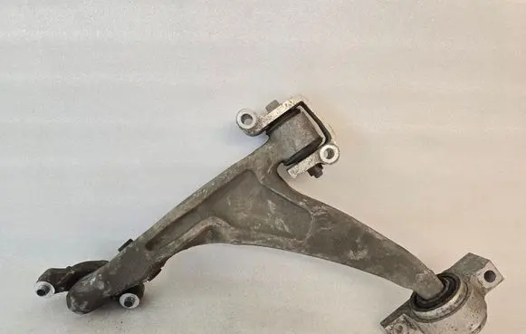 Volvo V60 Front control arm FR8ZA