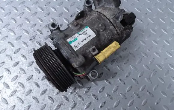 Citroen DS5 Air conditioning (A/C) compressor (pump) 9671451180