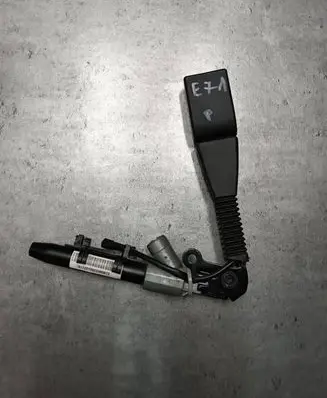 BMW X6 E71 Front seatbelt buckle 30656647