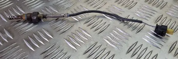 Mercedes-Benz B W245 Exhaust gas temperature sensor A0051539328