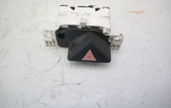 Ford Focus Hazard light switch