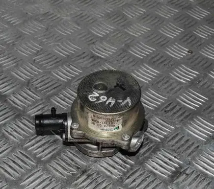 Renault Megane III Vacuum pump 8201005306