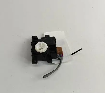 Lexus UX Air flap motor/actuator 0638002031