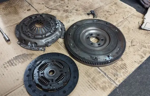 Seat Ibiza III (6L) Clutch set kit 030105271D 036141032N 036141025Q
