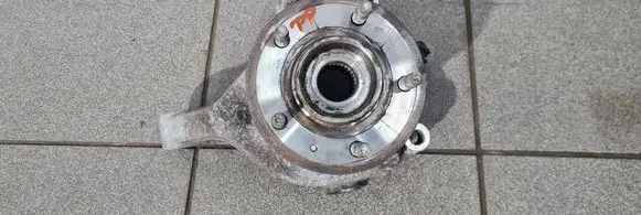 Chevrolet Captiva Front wheel hub spindle knuckle