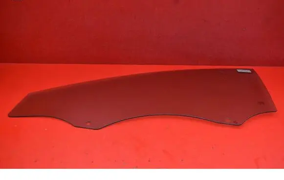 Seat Leon (5F) Front door window glass four-door